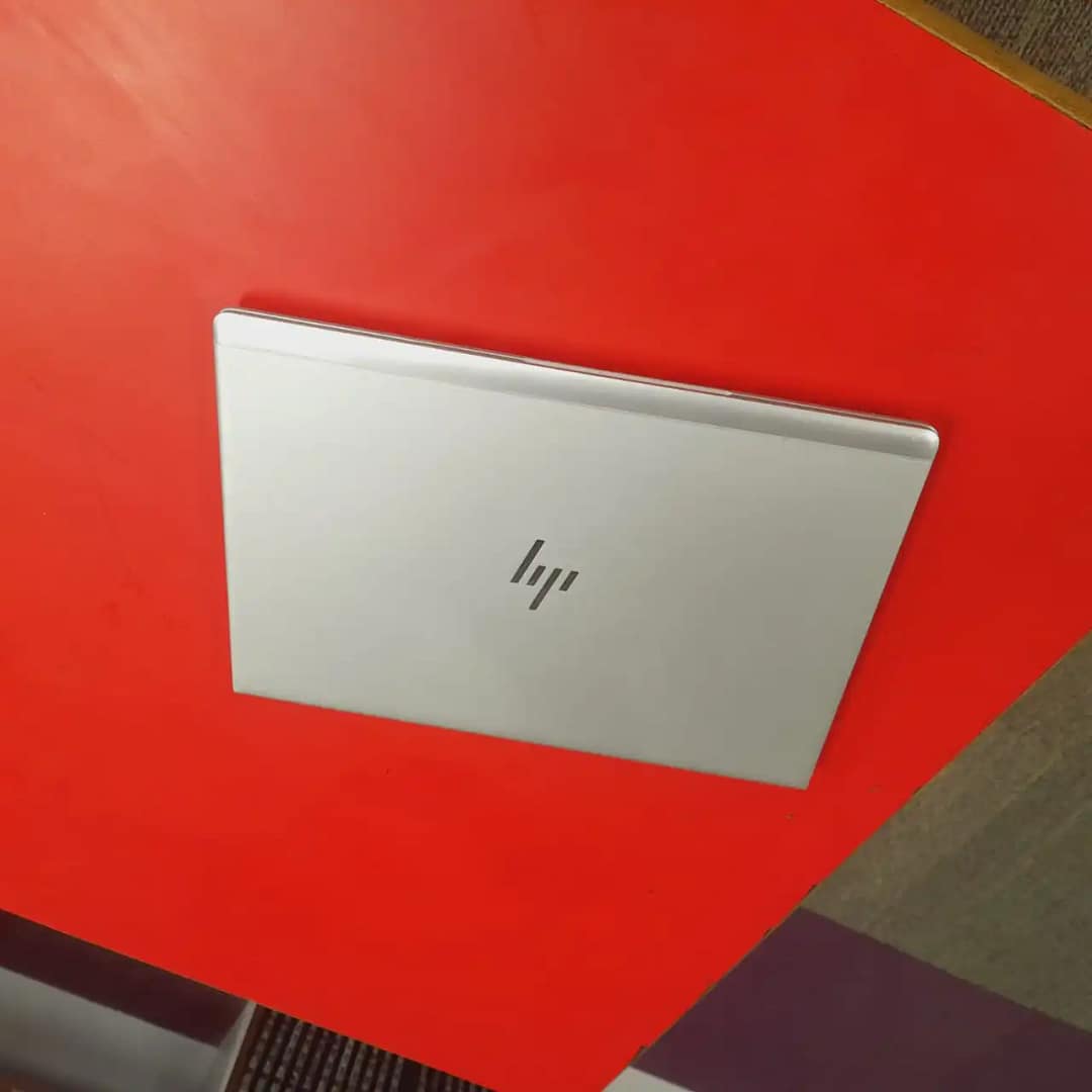 Refurbished HP 840 g5 core i5 8th gen 8gb 256gb laptop under 25000 in Delhi close