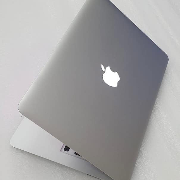 Refurbished Apple MacBook air a1466